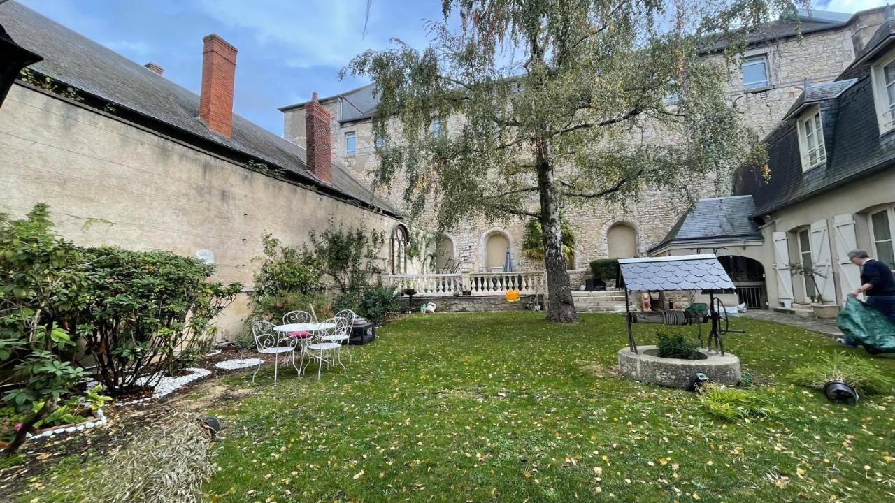 Ferienwohnung Au Puits De L'Abbaye Bourges Exterior foto